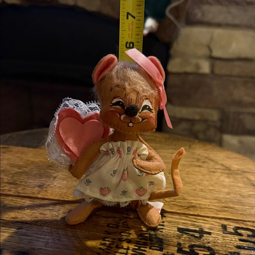 Vintage 1989 Sweetheart Mouse Girl